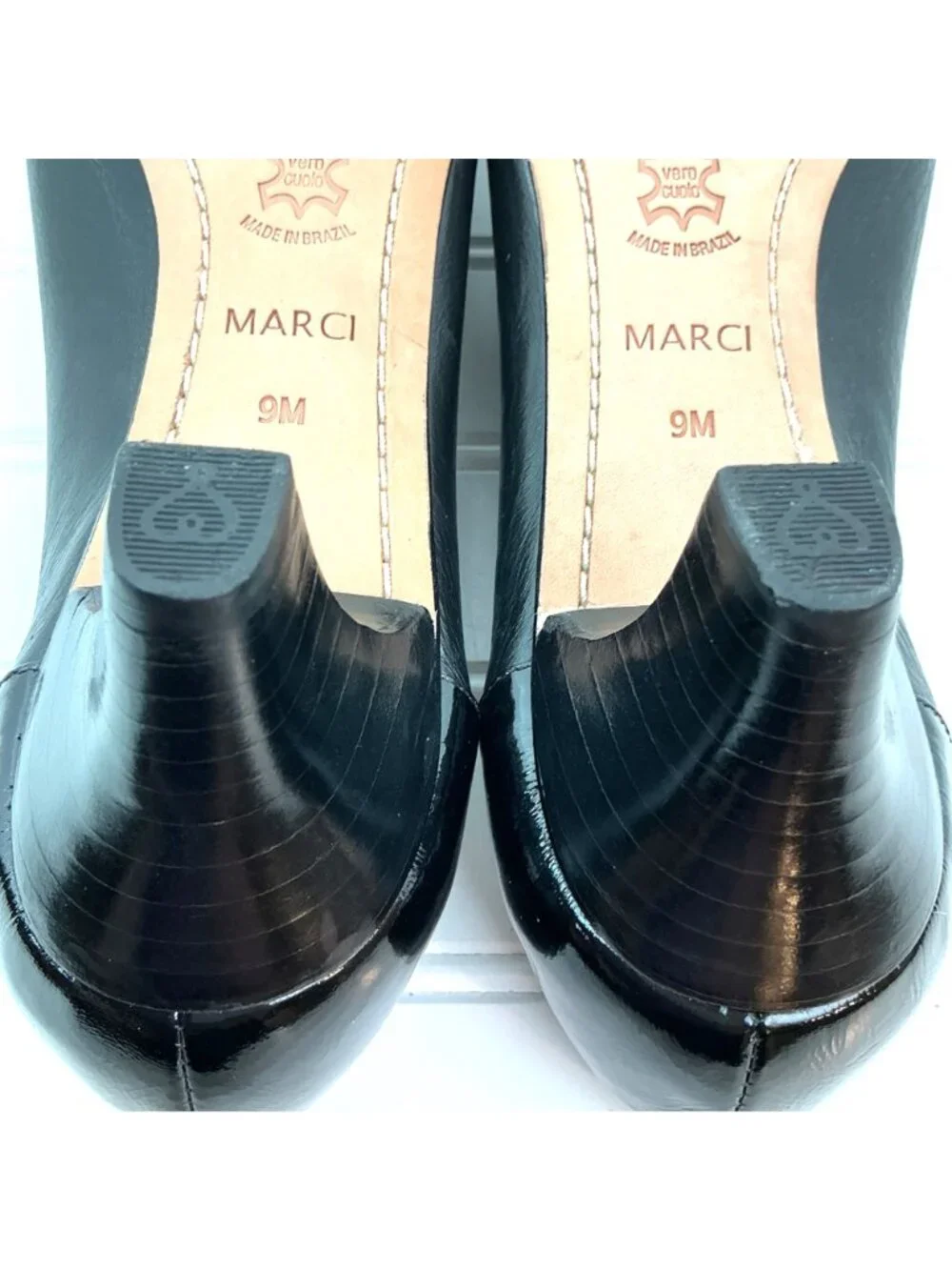 Brighton Marci Medallion Leather Kitten Herl Pumps Womens 9M Black Bench Made In